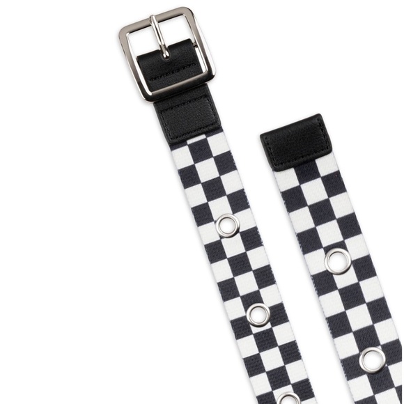 NWT Checkerboard Grommet Belt for Women from No Boundaries - Picture 2 of 4